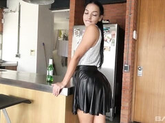 Amaterji, Velika rit, Velik kurac, Velike joške, Fafanje, Doggystyle, Hardcore, Koščena