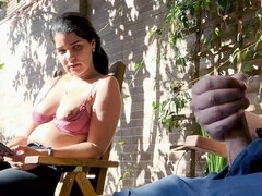 Enthousiasteling, Grote lul, Naakte man aangeklede vrouw, Sperma shot, Lul, Flashing, Handbeurt, Openbaar