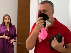 Iso perse, Isot tissit, Blondi, Kiinnijäänyt, Takaapäin, Fetissi, Käsihoito, Ajeltu