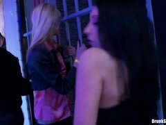 Πίπα, Ντυμένη, Διαφυλετικό, Λεσβία, Όργιο, Πάρτυ, Swingers