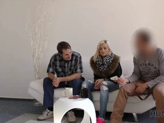 18 jaar, Blond, Man die toekijkt, Tsjechisch, Gezichtspunt, Realiteit, Zoon, Tiener