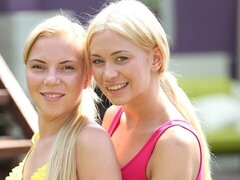 Blondi, Sormetus, Suudella, Lesbo, Selkäsauna, Itsetyydytys, Pillu, Ajeltu