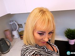 Velké kozy, Blondýna, Kuřba, Creampie, Stříkání spermatu, Kuchyně, Dospělé, Milf žcbp