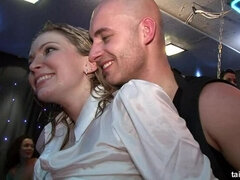 Blond, Cfnm, Ansiktssperm, Raseblandet, Jeans, Naturlige bryster, Sateng, Swingers