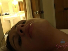 Amateur, Sucer une bite, Éjaculation interne, Petite amie, Poilue, Piercing, Pov, Chatte