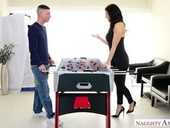 Stor rumpe, Kukk suging, Pikk, Fotfetisj, Fotjobb, Hardcore, Barbert, Pupper