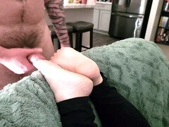Amateur, Gorda, Cornudo, Pies, Masturbacion con pies, Casero, Lamidas, Chupando