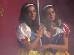 Brunette brune, Faciale, Hard, Hd, Interracial, Chatte, Rasée, Nénés