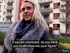 Duży tyłek, Duże cycki, Blondynka, Obciąganie, Wytrysk do ust, Wytrysk, Potwór, Krzyczeć