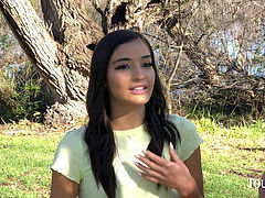 Grande cazzo, Pompino, Orgasmo, All'aperto, Piccola, Pubblico, Rasata, Tette