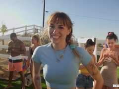 Amerikai, Hálószoba, Tekintélyes didik, Cumizás, Csoport, Orgia, Medence, Nuni