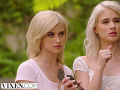 오랄섹스, 흑갈색 머리, 입에 사정, 얼굴에, 두여자와 한남자, 항문을 햝는 행위, 쓰리섬