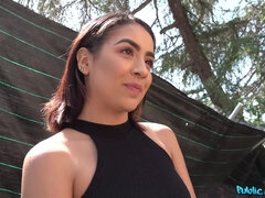 Suihinotto, Ruskeahiuksinen, Latinankieli, Raha, Ulkona, Julkinen, Pillu