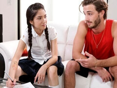 Isot tissit, Suihinotto, Söpö, Luonnolliset tissit, Letit, Pillu, Sisko, Tatuointi