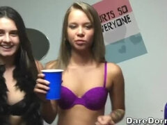 Brunetka, Vysokoškolačka, Kolej, Skupina, Přírodní, Realita, Vyholené, Teenka