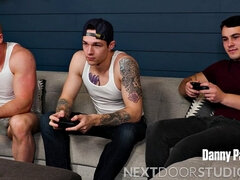 アナル, フェラチオ, チン, ゲイ, 手コキする, タトゥー, 三人