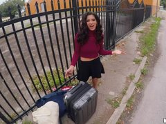 Pik sutte, Brunette, Sædskud, Hårdt, Udendørs, Pov, Offentlig, Teenager