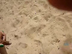 Amatoriale, Spiaggia, Brunetta, Hd, Pisciando, Punto di vista pov, Rasata, Doccia