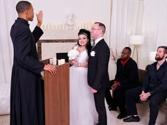 Culo grande, Tetas grandes, Mamada, Morena, Cornudo, Madres para coger, Hombre hombre mujer, Medias largas