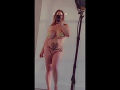 Baben, Stor stjärt, Stora tuttar, Bikini, Bystig, Sammanställning, Naturliga tuttar, Tuttar