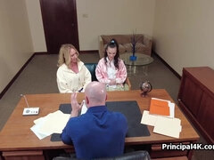 Velike joške, Rjavolaska, Coed, Hardcore, Milf, Učitelj, Najstnice, Trojček