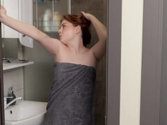 Fafanje, Obrazno, Prstni, Girlfriend, Poljubljanje, Naravne joške, Obrito, Najstnice