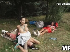 Brunette brune, Tromperie, Européenne, Mature, Mère que j'aimerais baiser, Maman, De plein air, Bizarre