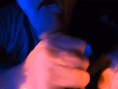 She takes a jizz flow in the middle of the pub