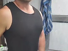 Iso kulli, Eroottinen, Homo, Lihas, Öljytty, Suihku, Soolo, Nettikamerta