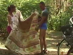 18 años, Polla, Peludo, Mamá, Al aire libre, Público, Realidad, Feo