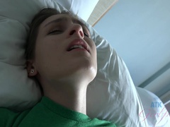 Blondi, Suihinotto, Tyttöystävä, Käsihoito, Näkökulma pov, Ajeltu, Nukkuva, Tissit