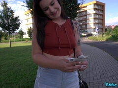 Kukk suging, Brunette, Tjekkisk, Naturlige bryster, Utendørs, Synsvinkel, Fitte, Pupper