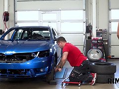 Blondynka, Cycata, Puma, Hd, Lizanie, Mamuśka, Lizanie odbytu, Krótkie włosy