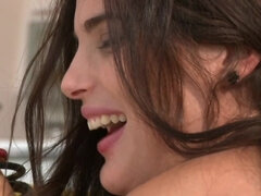 Любители, Минет, Семяизвержение, Ласковые ручки, Межрасовый секс, Наездница, Тощие, Сиськи