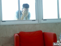 Gros seins, Brunette brune, Plantureuse, Softcore, Voyeur