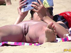 Big Pussy Lips Closeup Voyeur Beach Amateurs Milfs Video