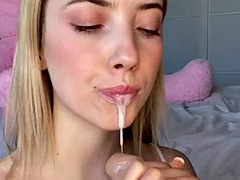 Beauté, Blonde, Sucer une bite, Gode, Solo, Suçant