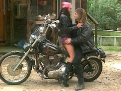 Gros seins, Sucer une bite, Brunette brune, Léchez, Mère que j'aimerais baiser, De plein air, Nénés, Rétro ancien