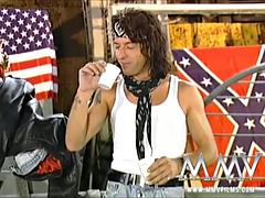 Μεγάλος πούτσος, Ξανθιά, Πίπα, Χύσιμο, Μαλακία, Σκληρό, Ηδ, Βυζιά