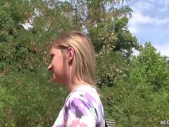 18 jaar, Enthousiasteling, Condoom, Sperma in gezicht, Duits, Hardcore, Buiten, Tiener