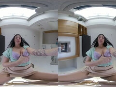 Roxy Mendez - Fetish Face Sitting And Spit in POV VR 4K - Big fake tits