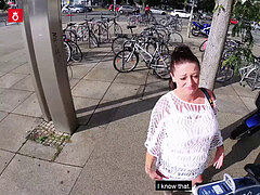 Alemãoã, Mamãe, Ao ar livre cartaz de rua outdoor