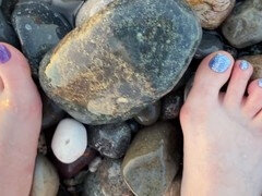 Beach foot fetish (with ASMR) - petite soles and long toes of domina Lara