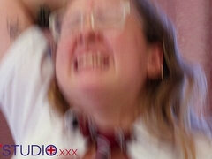 18 años, Tetas grandes, Mamada, Universidad, Sexo fuerte, Estudiante, Tabú, Adolescente