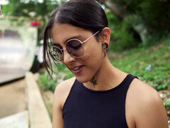 Sucer une bite, Couple, Hd, Fille latino, Pov, Tatouage, Adolescente, Nénés