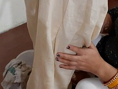 Desi poonam maid fucked by landlord