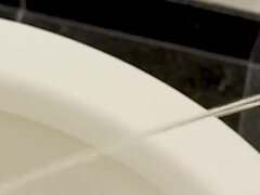 Amatør, Badeværelse, Stor pik, Sædskud, Fetish, Onani, Tisse, Solo