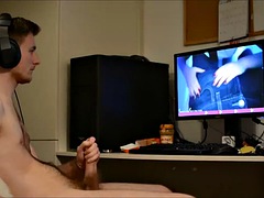 Hot guy jerks off watching porn
