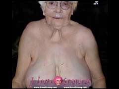 IloveGranny Grown-up wrinkled grannies with her hairy vag