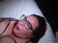 Amateur, Gorda, Corridas faciales, Gafas, Interracial, Lencería, Tatuaje